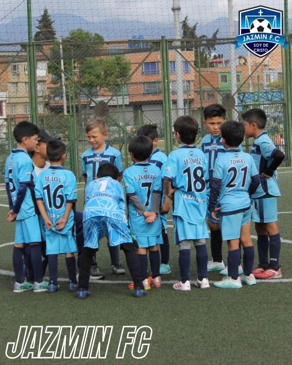 Categoría de los más pequeños del Jazmín F.C. en la cancha